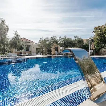 Resort Trcol-3